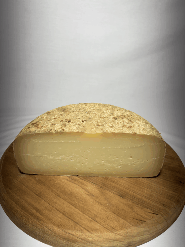 IMG_0207 1/2 tomme de fromage de brebis – AOP Ossau-Iraty – Affiné 12 mois (vieux)