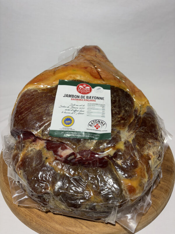 jambon_entier4 Jambon de Bayonne IGP entier désossé – Affinage 14 mois